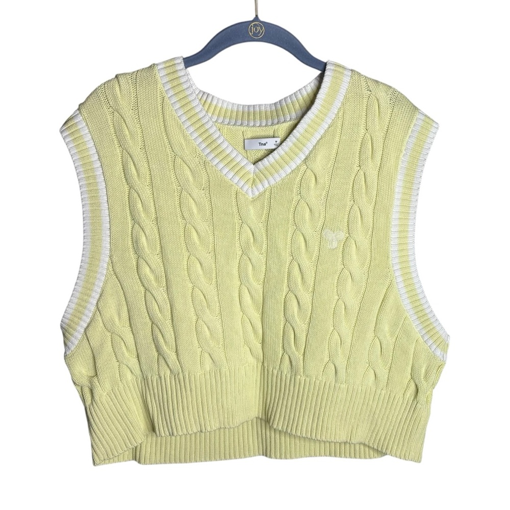 Aritzia TNA V-Neck Cable Knit Sweater Vest Light Yellow women’s size medium